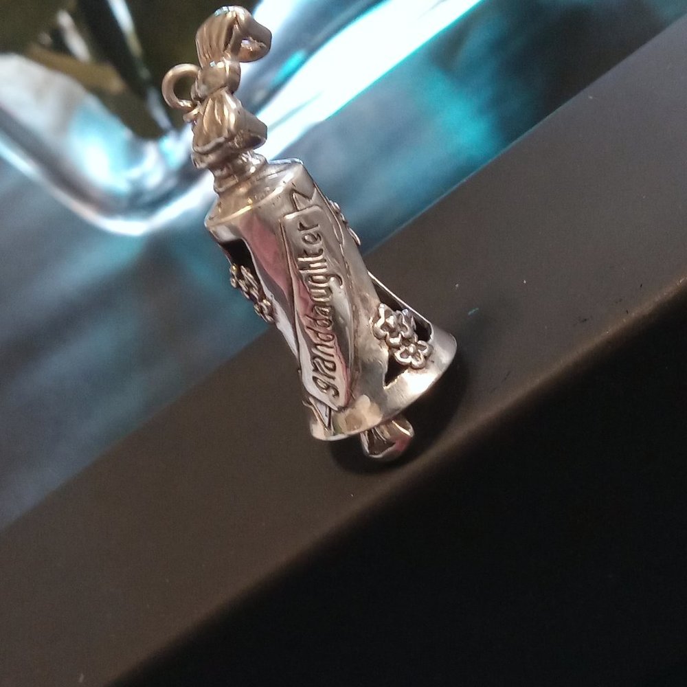 EUC ~ The Granddaughter Bell